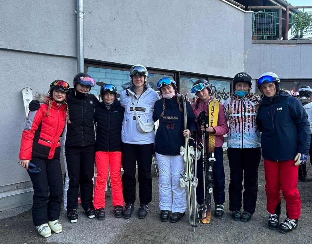 49498272-ac45-406b-b1dc-90c3962df09f